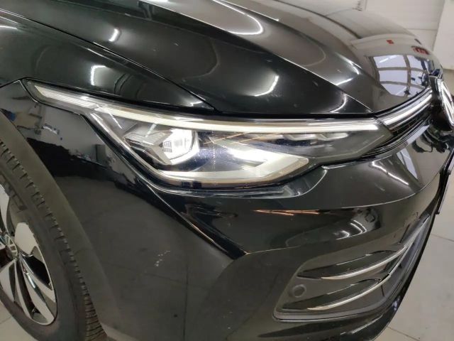 Volkswagen Golf 1.5 TSI Plus