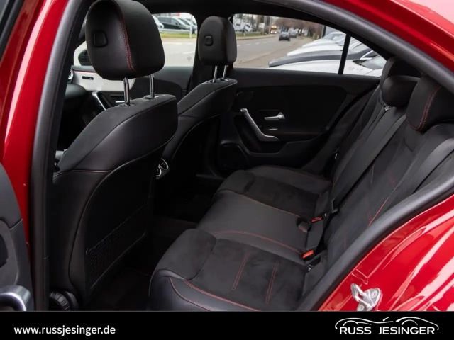 Mercedes-Benz A 250 4MATIC AMG Line
