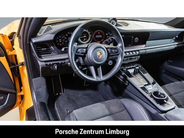 Porsche 992 Carrera Coupé GTS