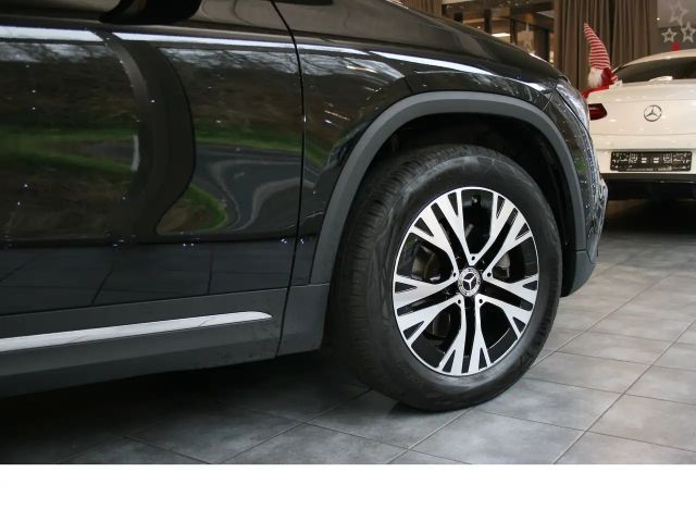 Mercedes-Benz GLA 200 4MATIC GLA 200 d