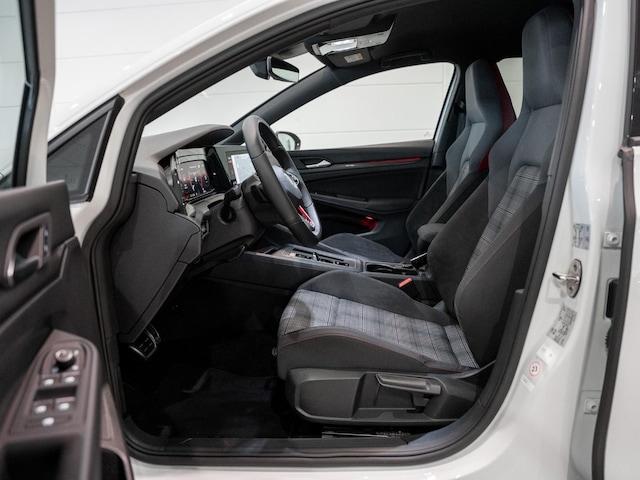 Volkswagen Golf 2.0 TSI Golf VIII