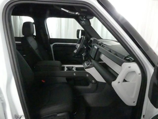 Land Rover Defender 110 P300e S