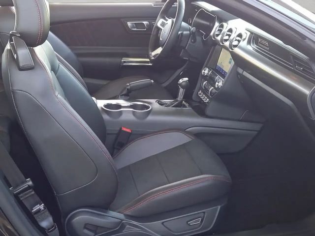 Ford Mustang Convertible GT 5.0 V8