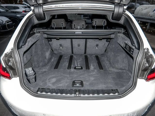 BMW 320 320i M-Sport Touring