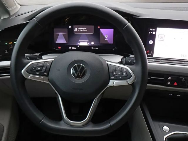 Volkswagen Golf Life Variant