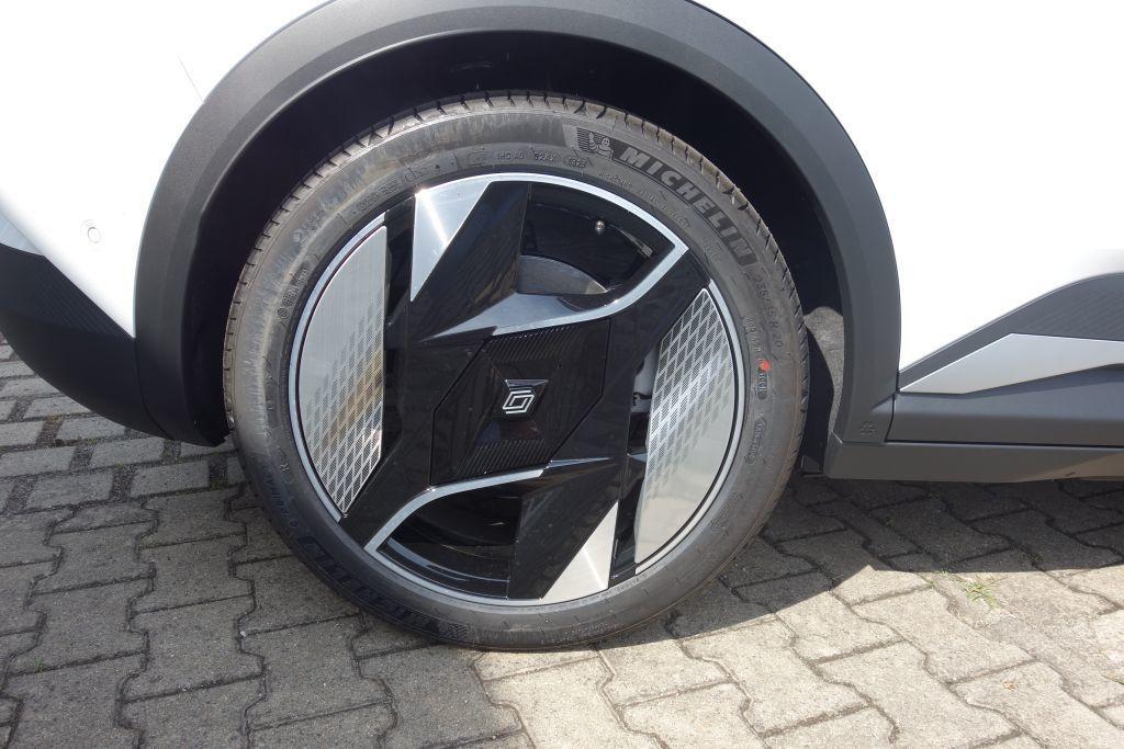 Renault Scenic E-Tech Iconic