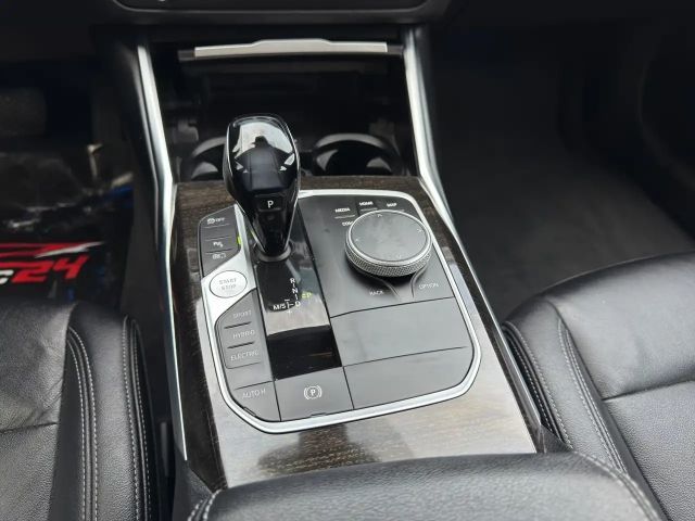 BMW 330 330e Luxury Line Sedan