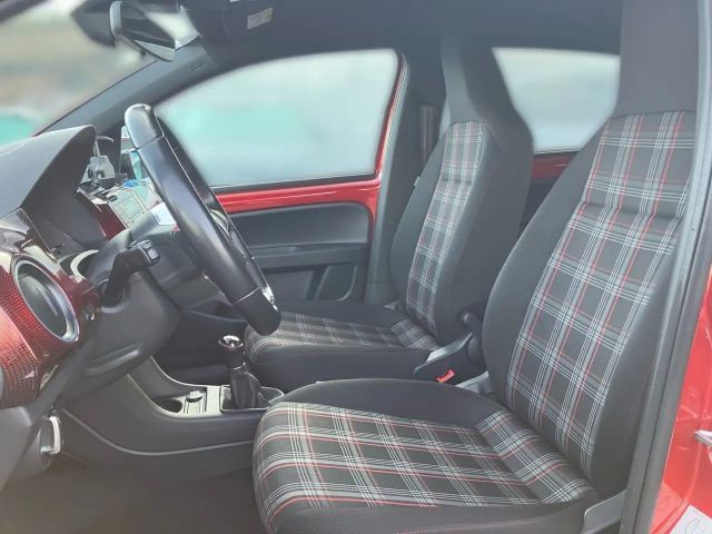 Volkswagen up! 1.0 TSI GTI