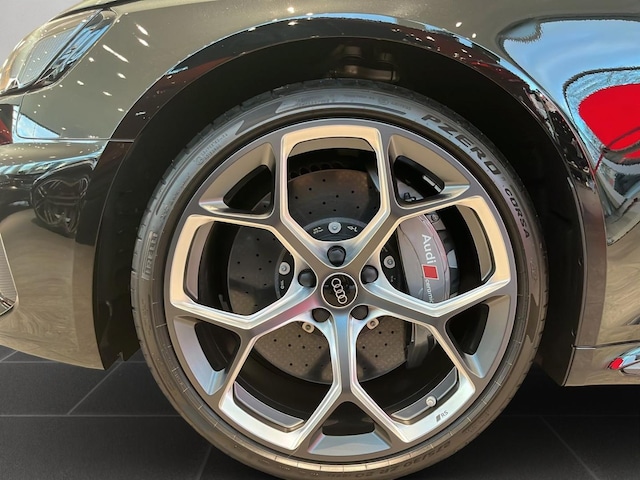 Audi RS4 Avant Quattro