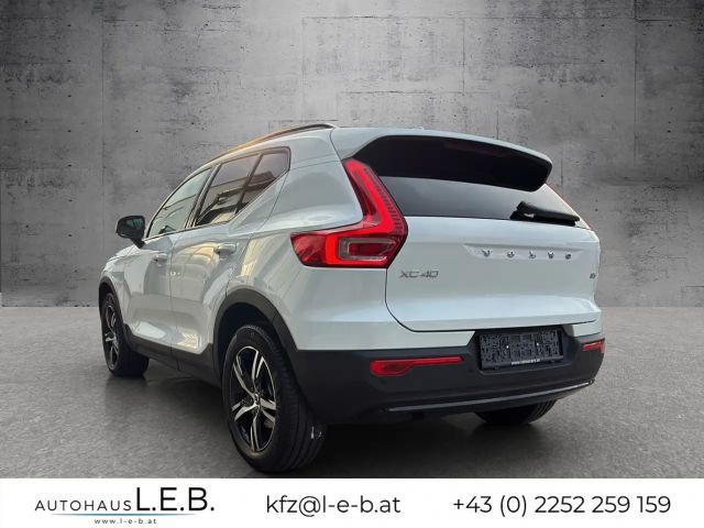 Volvo XC40 Dark Plus