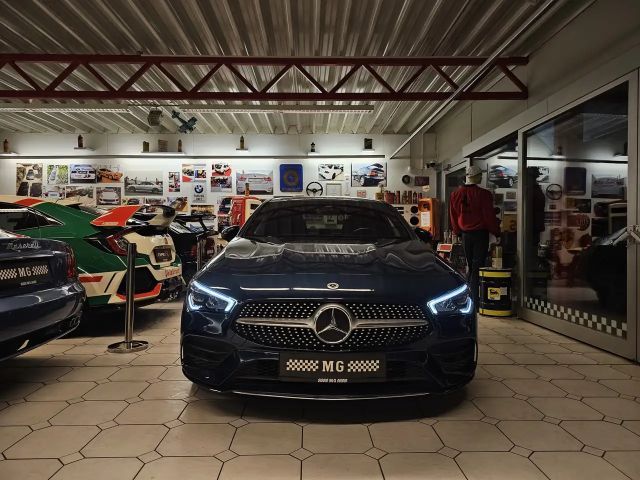 Mercedes-Benz CLA 250 4MATIC AMG Line Sedan