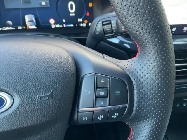 Ford Focus ST Line Wagon