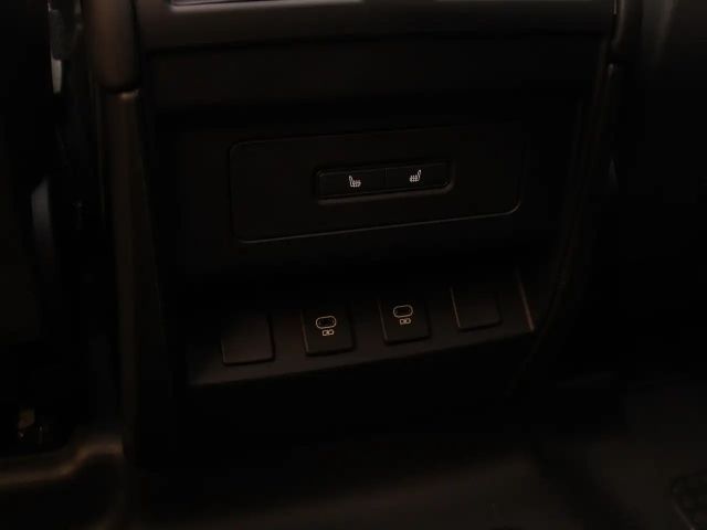 Land Rover Defender 110 D300 Dynamic SE