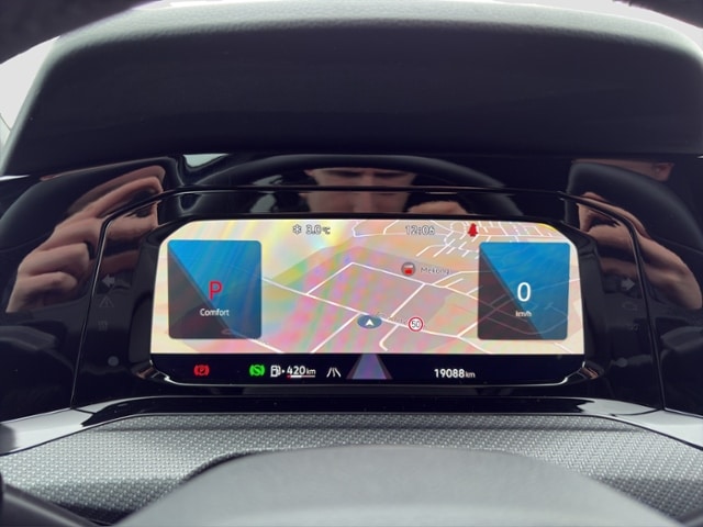 Volkswagen Golf 1.5 eTSI Golf VIII R-Line