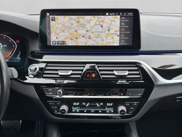 BMW 530 530d M-Sport Touring xDrive