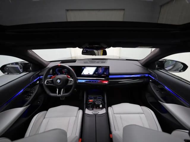 BMW M5 Drive pro Sedan