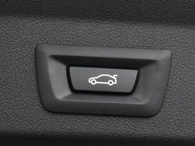 BMW 118 118d Sedan Sport Line