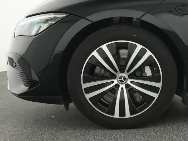 Mercedes-Benz EQE 300 Business Line Sedan