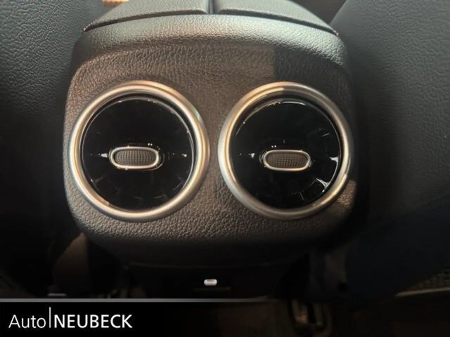 Mercedes-Benz CLA 200 AMG Line Coupé