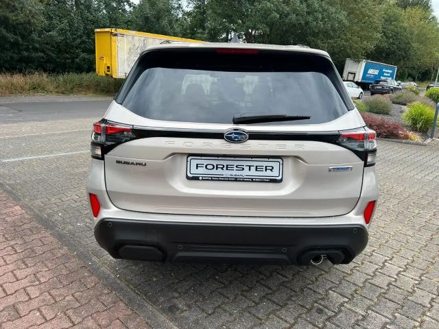 Subaru Forester 2.0 Platinum MJ 25