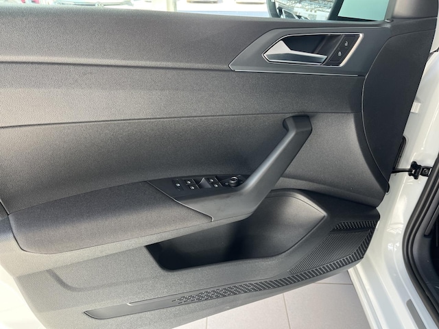 Volkswagen Taigo 1.0 TSI DSG R-Line