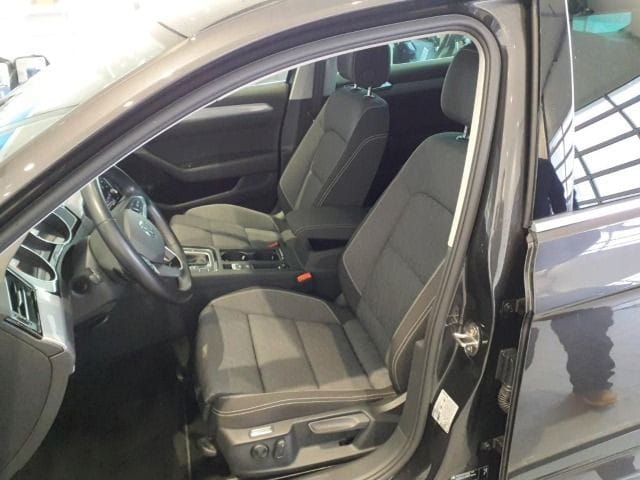 Volkswagen Passat 1.5 TSI Business DSG Variant