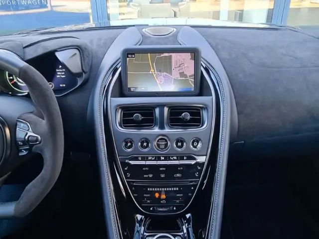 Aston Martin DBS V12