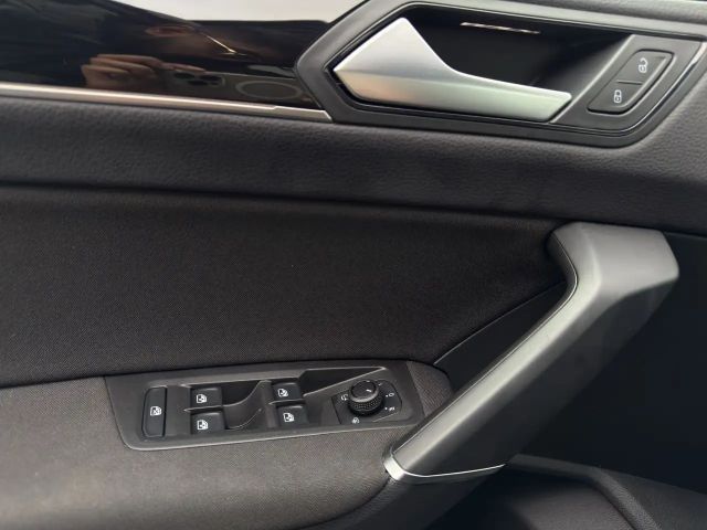 Volkswagen Touran 1.5 TSI DSG R-Line