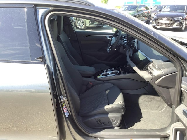 Audi A6 Avant Quattro S-Tronic