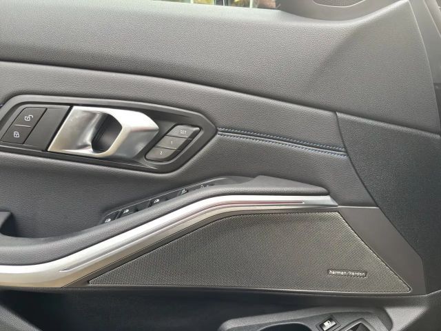 BMW 330 330e M-Sport Touring