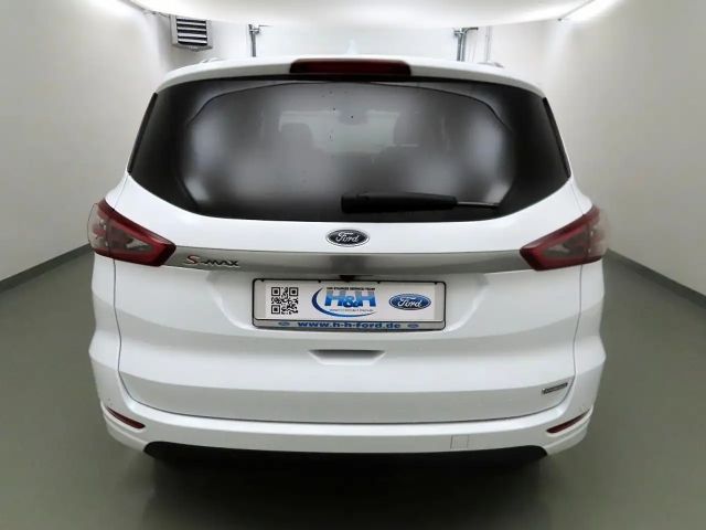 Ford S-Max Titanium