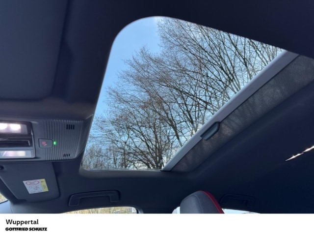 Volkswagen Golf DSG GTI Style