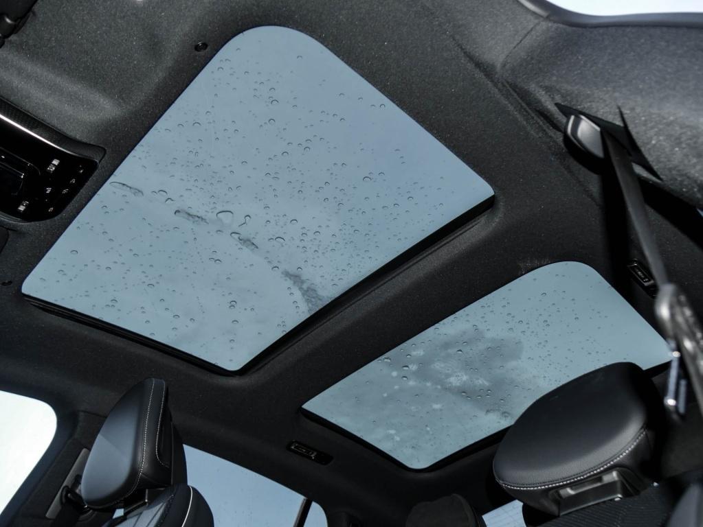 Mercedes-Benz EQE 300 Sedan