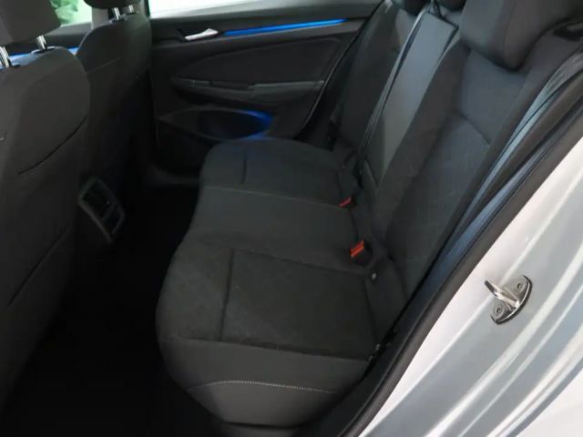 Volkswagen Golf Life Variant