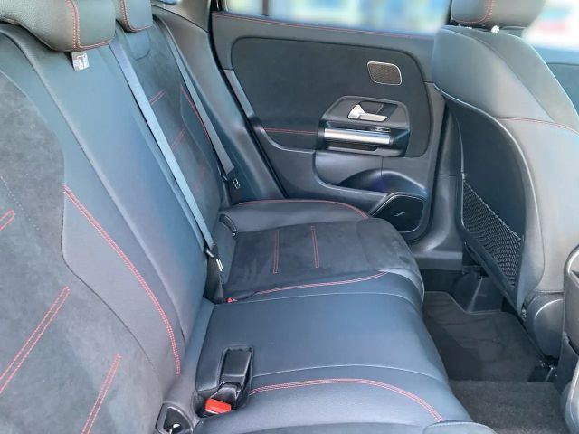 Mercedes-Benz GLA 180 AMG Line