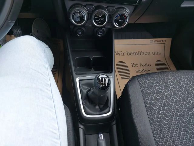 Suzuki Swift AllGrip DualJet Flash Hybrid