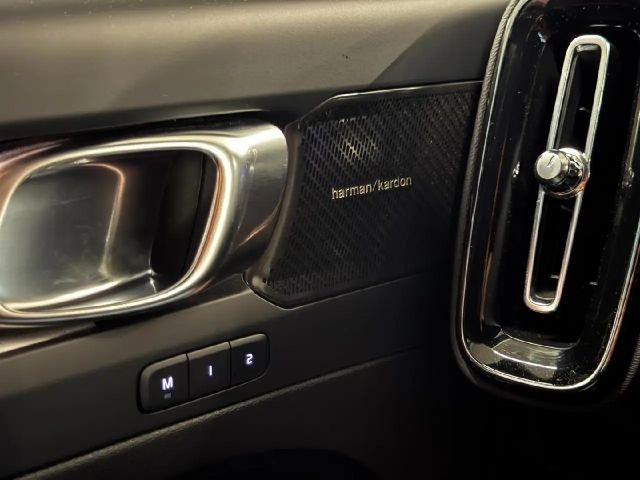 Volvo XC40 Dark Plus