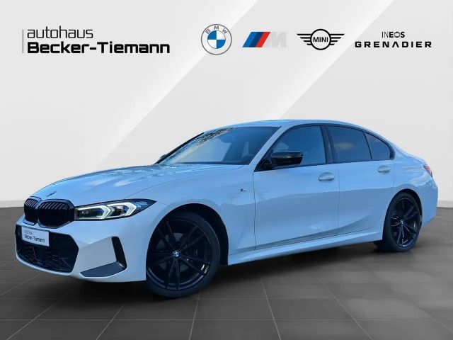 BMW 320 320i M-Sport Sedan