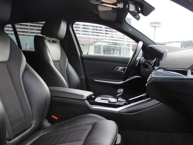 BMW 330 330e Touring xDrive