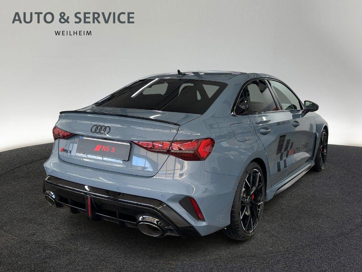 Audi RS3 S-Tronic Sedan