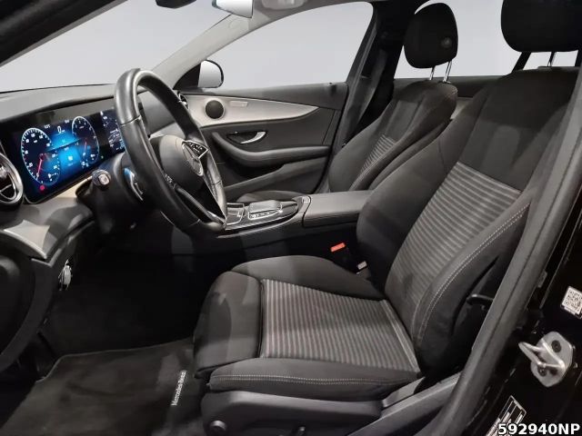 Mercedes-Benz E 300 AVANTGARDE Estate