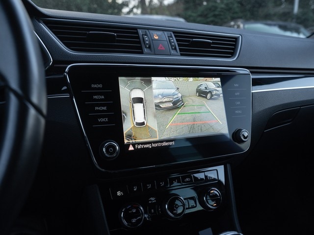 Skoda Superb Combi iV