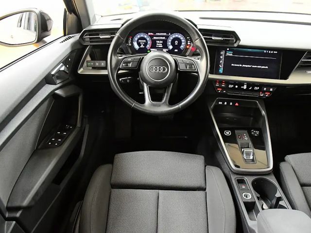 Audi A3 30 TFSI S-Tronic Sedan