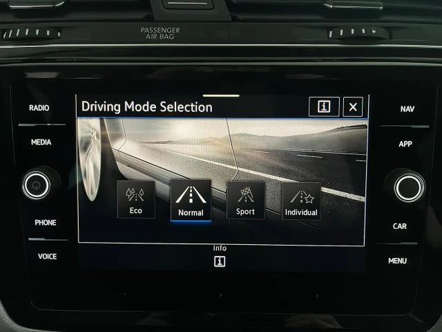 Volkswagen Touran DSG R-Line