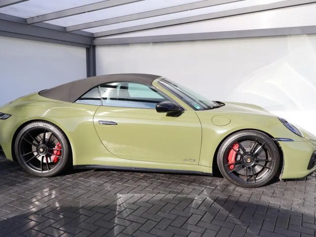 Porsche 992 Cabrio Carrera GTS