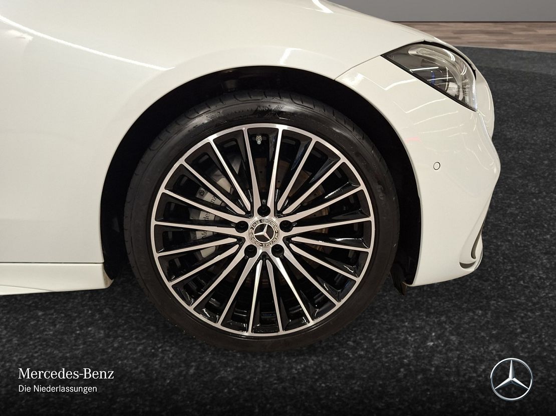 Mercedes-Benz C 300 4MATIC C 300 d Sedan