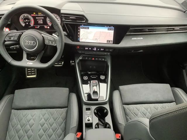 Audi A3 35 TDI S-Line S-Tronic Sedan