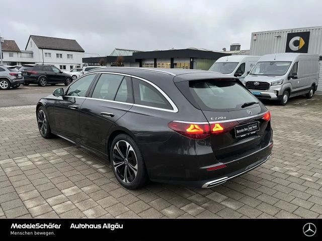 Mercedes-Benz E 220 AVANTGARDE E 220 d Estate