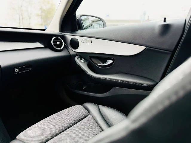 Mercedes-Benz C 220 AVANTGARDE C 220 d Sedan