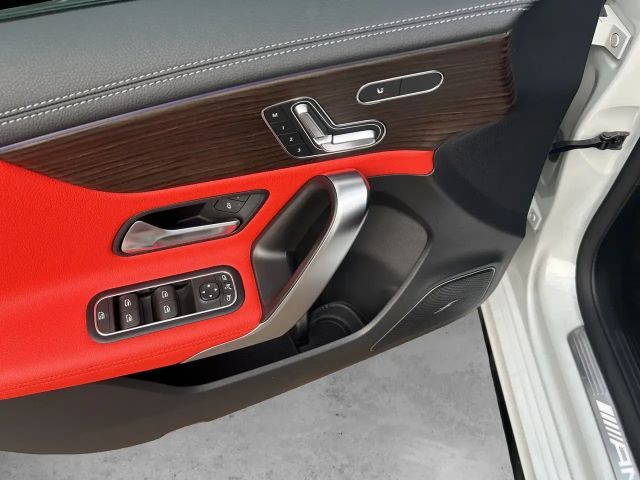 Mercedes-Benz A 35 AMG AMG Line